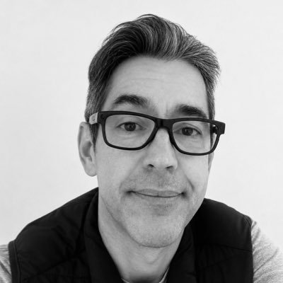 Prof Marcel Camargo, especialista em redação ENEM